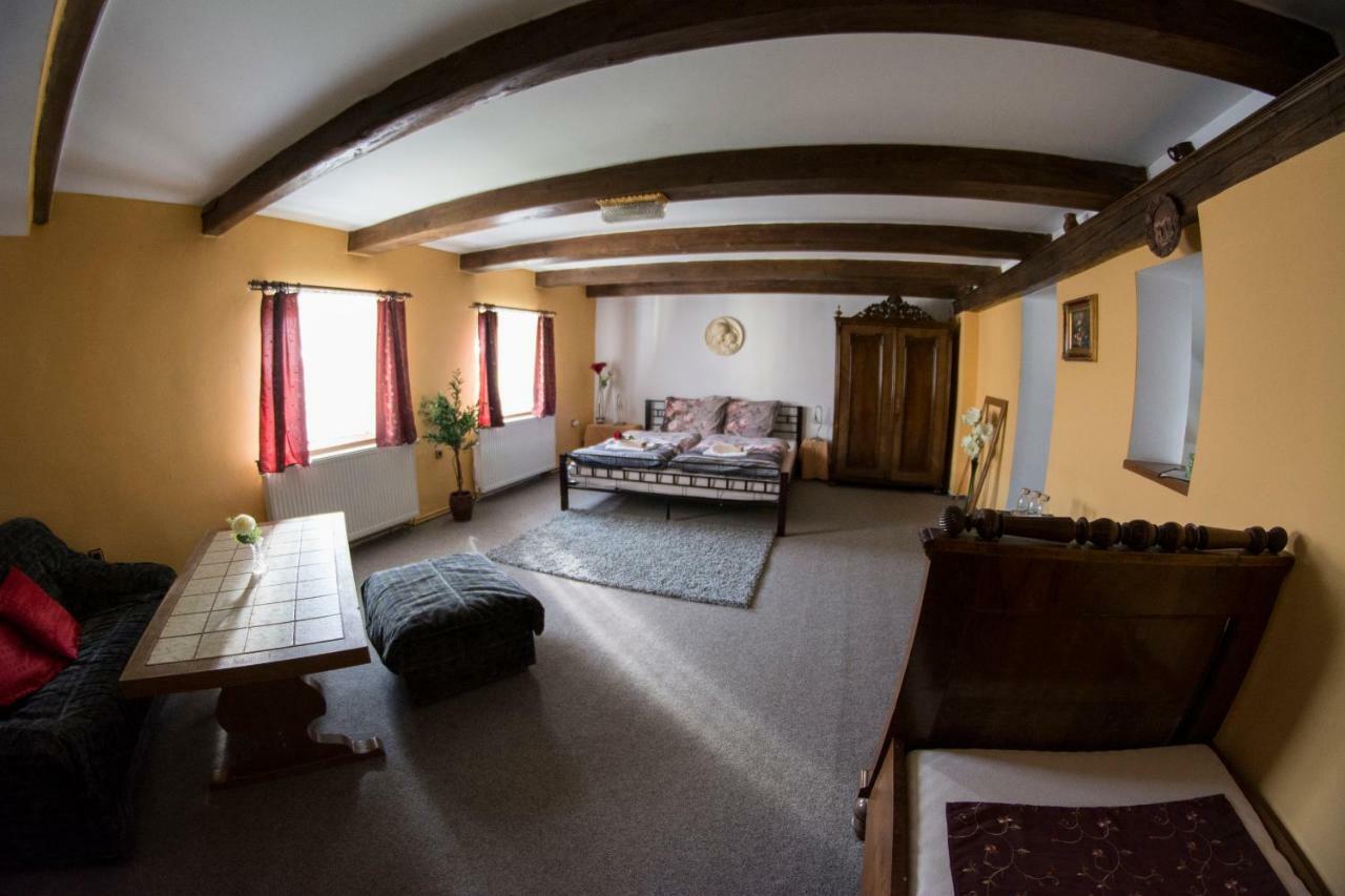 Penzion Kamenny Dvur Vimperk Exterior photo