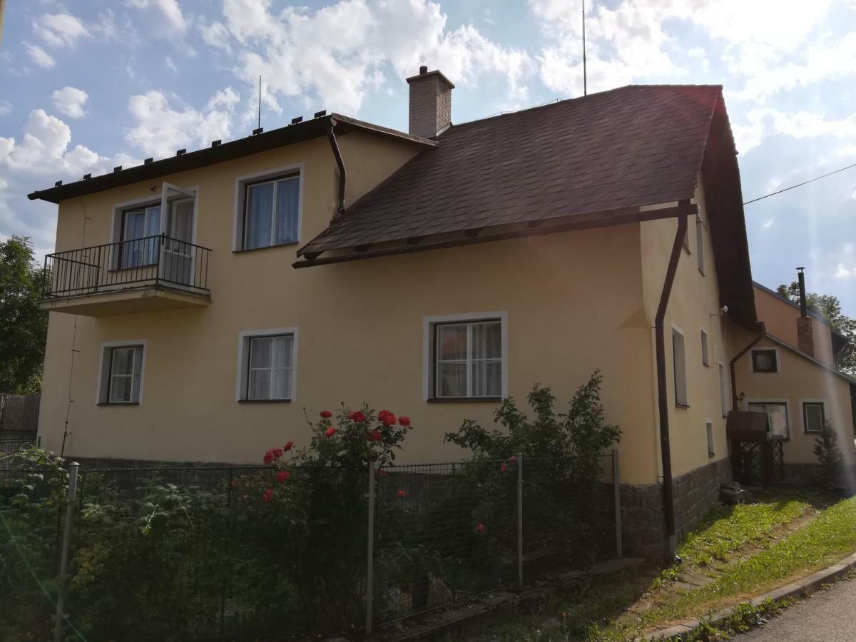 Penzion Kamenny Dvur Vimperk Exterior photo